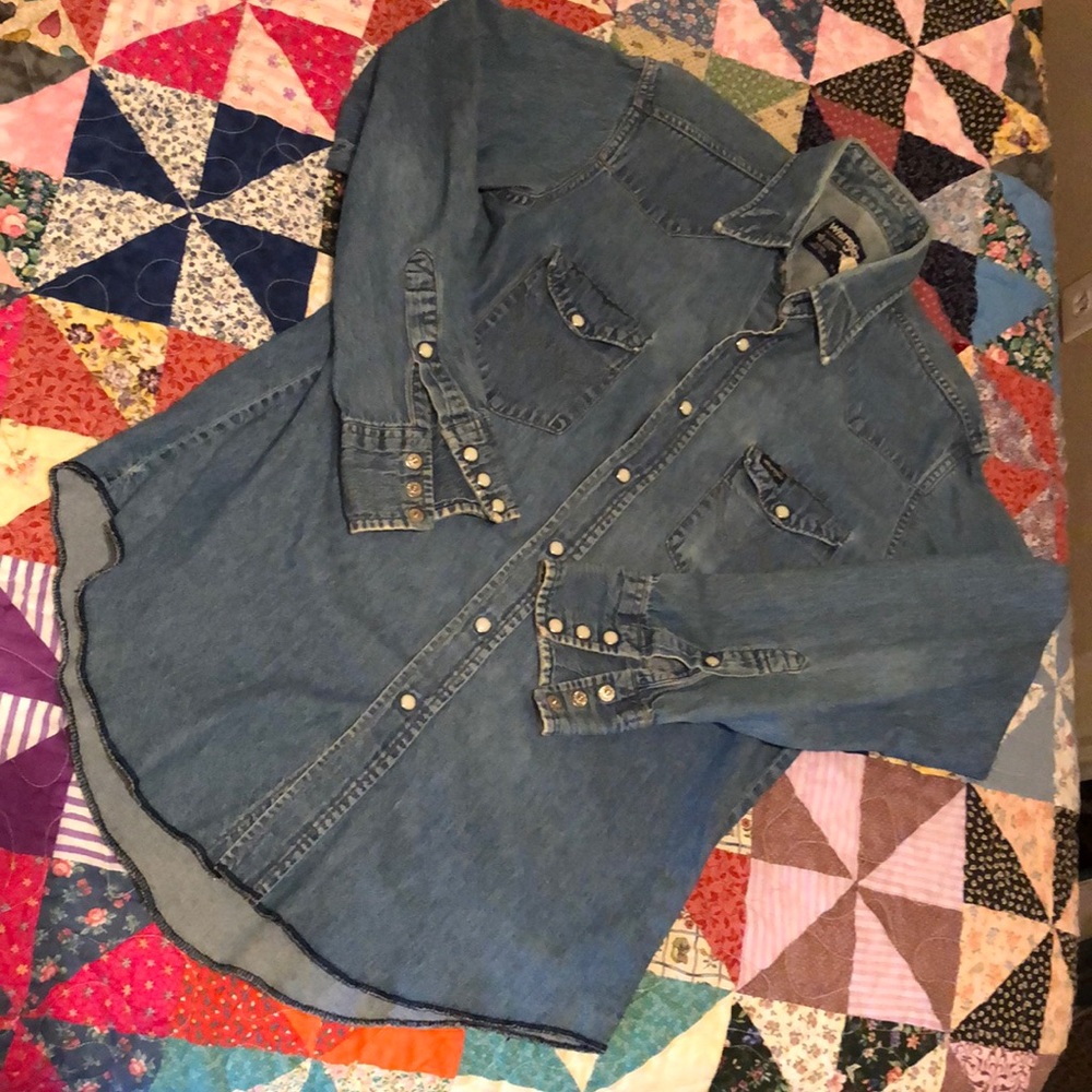 Wranglers cowboy-cut denim rodeo shirt!